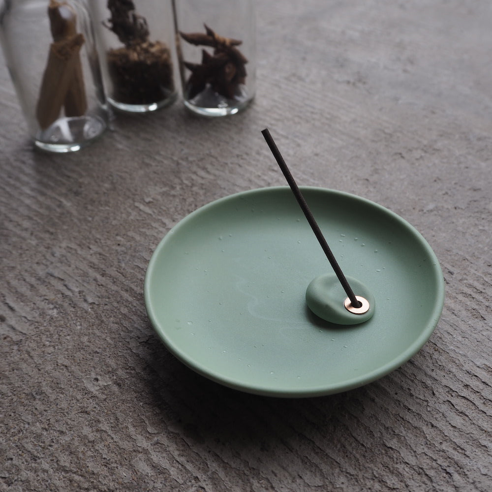 Incense Holder (traditional crafts - Kutani porcelain) STONED MOJIT