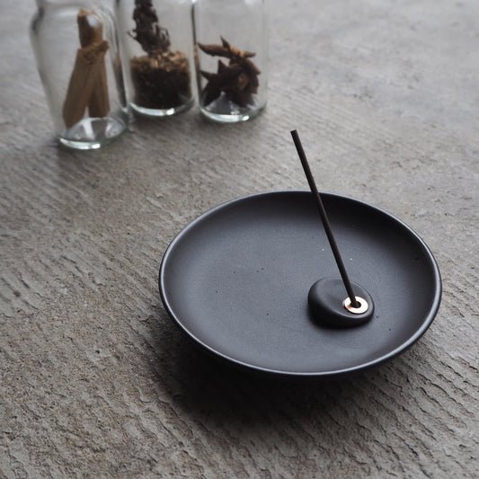 Incense Holder (traditional crafts - Kutani porcelain) INK BLACK