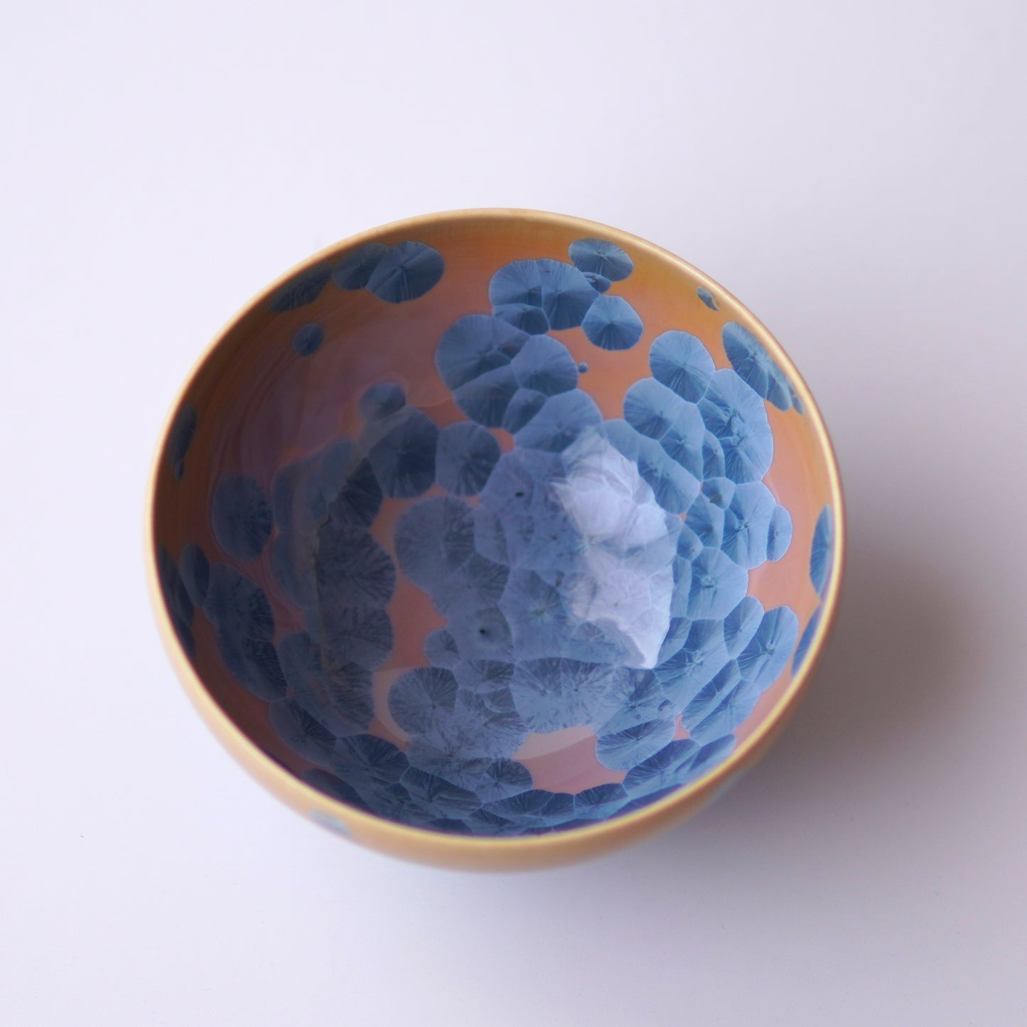 Hana Kesshō 花結晶 (Silver Wisteria) – Matcha Bowl
