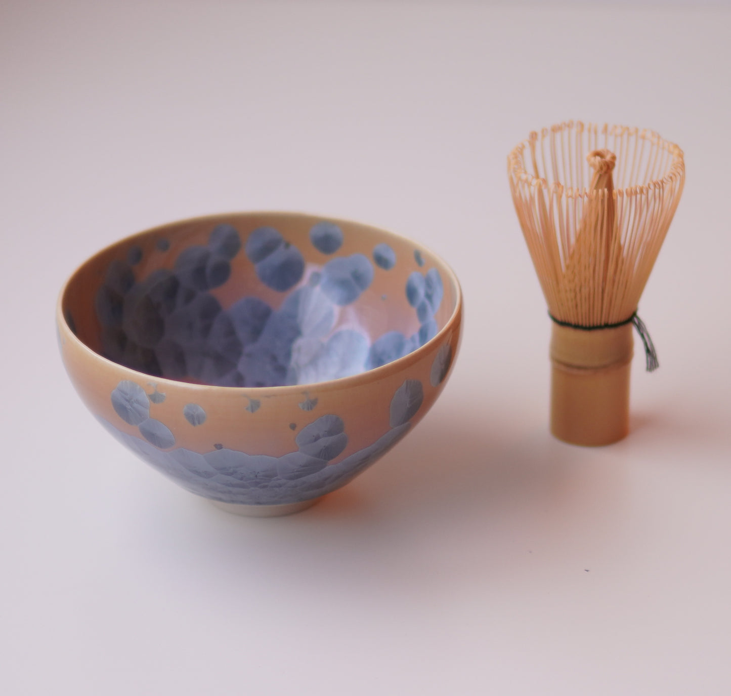 Hana Kesshō 花結晶 (Silver Wisteria) – Matcha Bowl